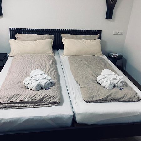 Free Apartment - Ermstal Bad Urach Luaran gambar