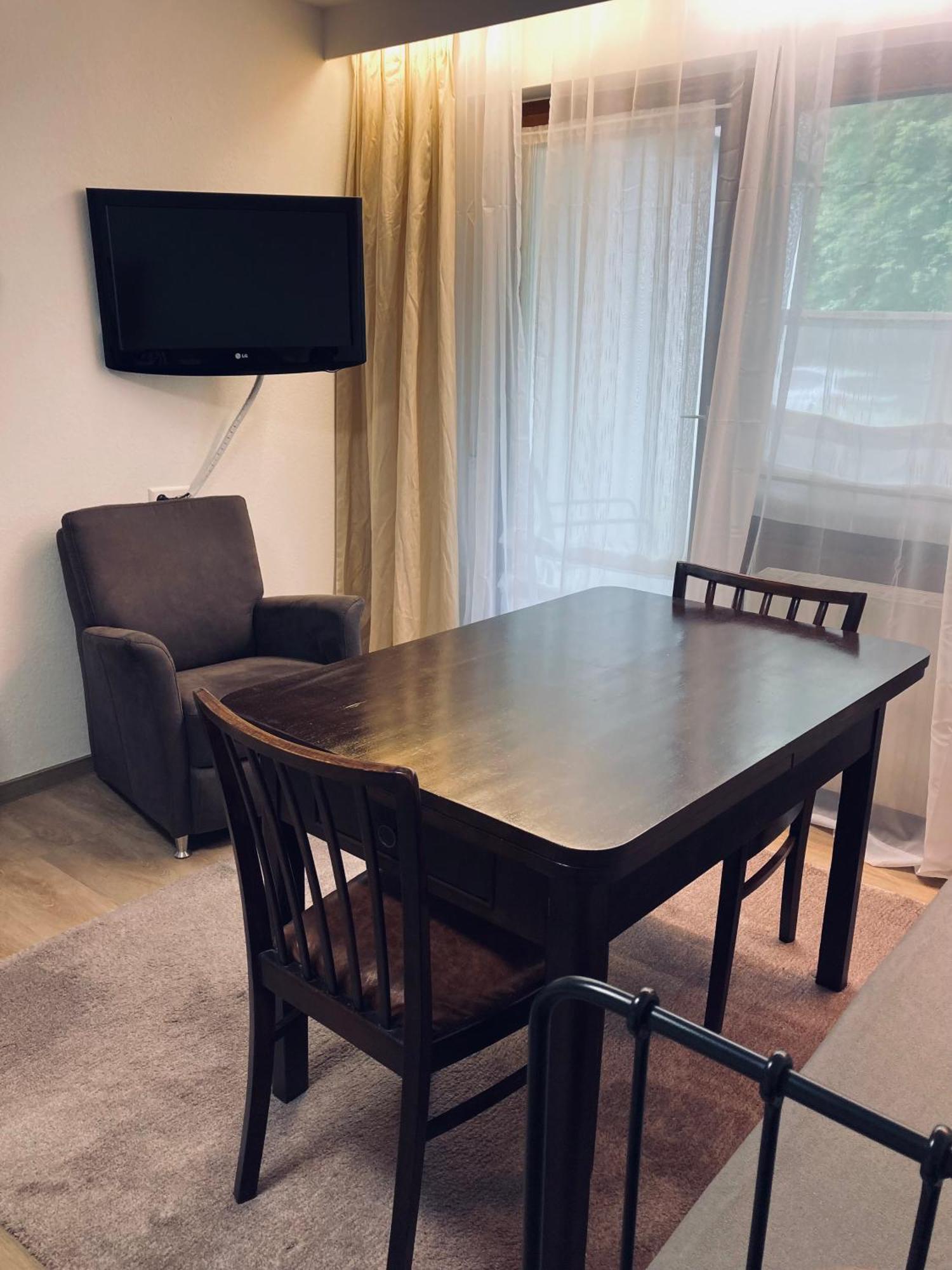 Free Apartment - Ermstal Bad Urach Luaran gambar